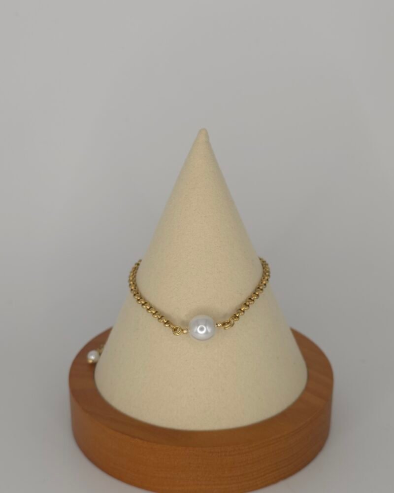 Perlas Atelier Selene — handcrafted Shell pearls bracelet