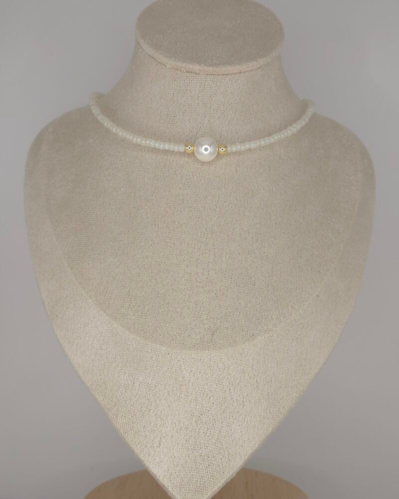 Perlas Atelier Halo — handcrafted Shell pearls and glass beads necklace