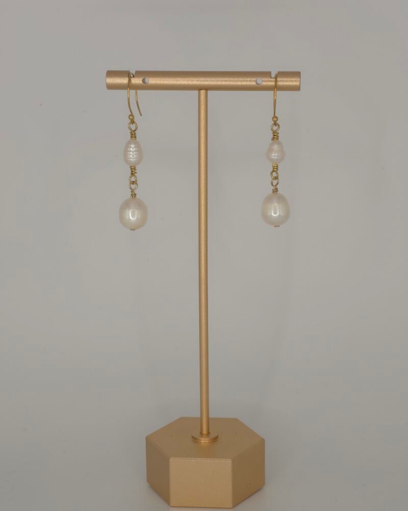 Perlas Atelier Pearlwyn — handcrafted Freshwater pearls earrings