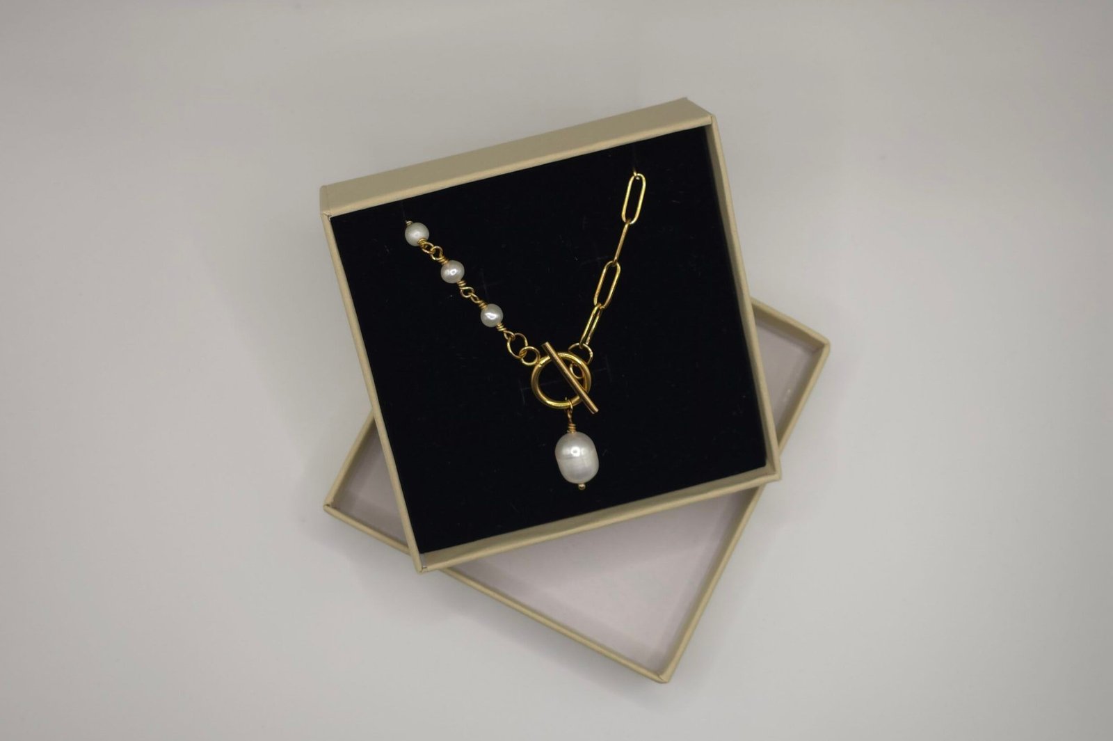 Perlas Atelier Mariposa — handcrafted Freshwater pearls necklace
