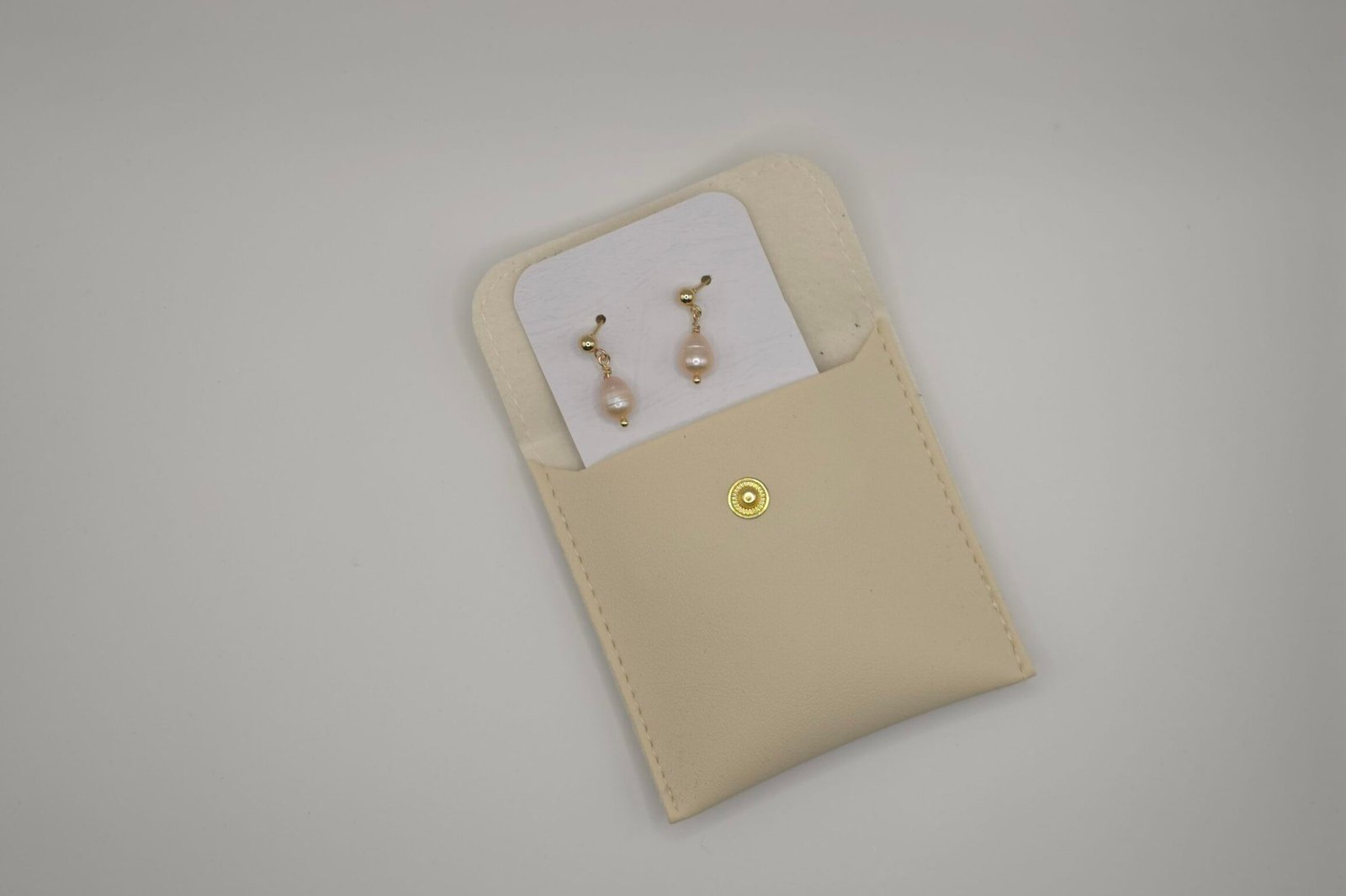 Perlas Atelier Allie — handcrafted Freshwater pearls earrings